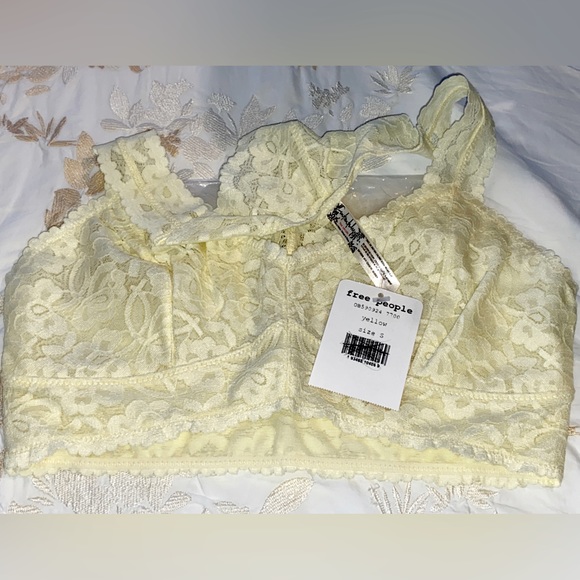 NWT FreePeople Sz-S Lace Soft Yellow Light BraletteVery Soft and Sooo Pretty 🌼💛 - Picture 8 of 16